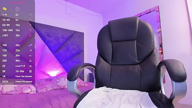 CatalinaBlaze online show from April 8, 11:59 pm