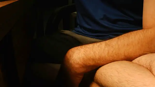 Snapshot of Couple4bdsm chatting on May 29, 9:13 pm Couple4bdsm online show from May 29, 9:13 pm