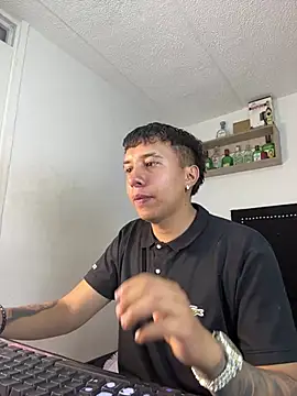 Snapshot of Jhony_rayder chatting on February 23, 1:58 am Jhony rayder online show from February 23, 1:58 am