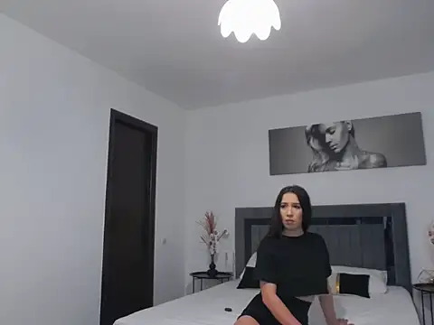 Snapshot of I_amSis chatting on March 29, 4:07 pm I amSis online show from March 29, 4:07 pm