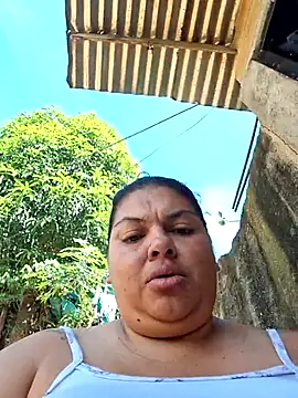 Snapshot of Juli_Powl chatting on June 17, 1:34 pm Juli Powl online show from June 17, 1:34 pm