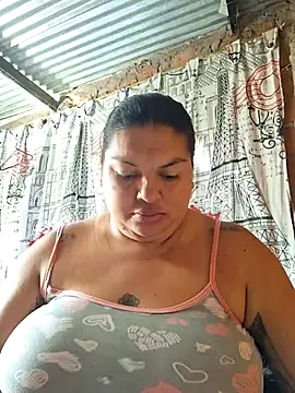 Snapshot of Juli_Powl chatting on June 23, 1:20 pm Juli Powl online show from June 23, 1:20 pm