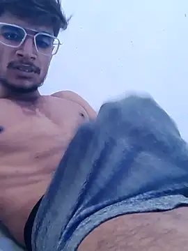 Snapshot of kaushikhotty chatting on July 14, 2:05 am kaushikhotty online show from July 14, 2:05 am