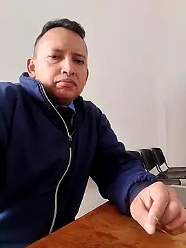 Hachi28 online show from April 19, 12:04 pm