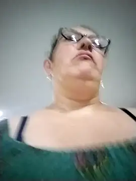  Saraqueen online show from March 22, 8:45 pm