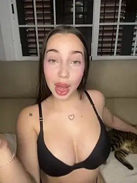 rosemistic online show from April 21, 6:12 pm