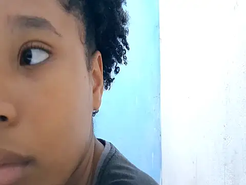 MadelynStamant online show from March 25, 12:22 pm