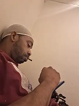 stressrliver88 online show from April 11, 3:27 pm