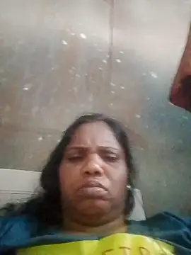 Snapshot of telugugrli chatting on February 27, 12:05 pm telugugrli online show from February 27, 12:05 pm