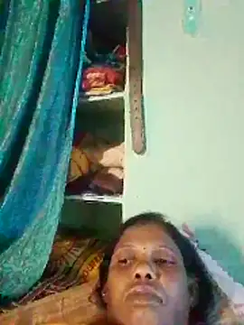 Snapshot of telugugrli chatting on March 3, 5:24 am telugugrli online show from March 3, 5:24 am