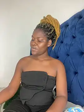 Snapshot of Rayna-20 chatting on February 12, 11:49 am Rayna-20 online show from February 12, 11:49 am