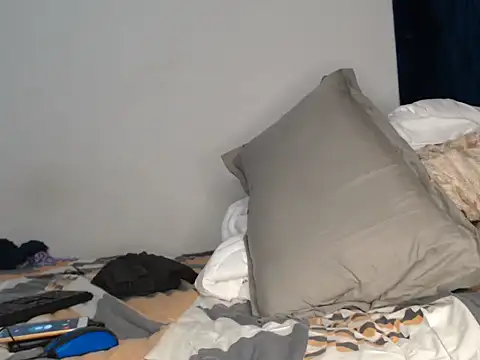 Snapshot of Rayna-20 chatting on February 26, 9:03 pm Rayna-20 online show from February 26, 9:03 pm