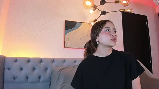 MAGIC EMMA  online show from May 28, 9:56 pm