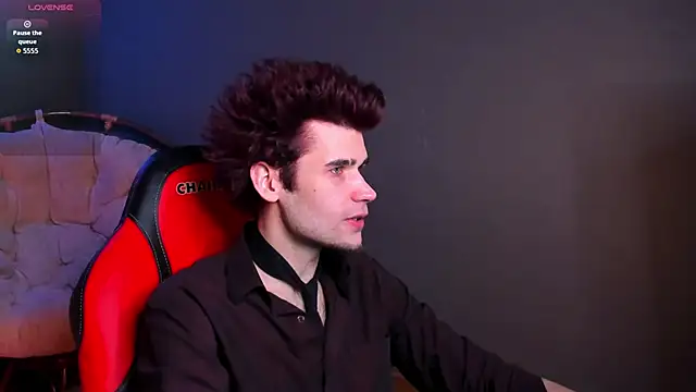 Snapshot of trevor_dreams chatting on February 19, 10:33 am trevor dreams online show from February 19, 10:33 am