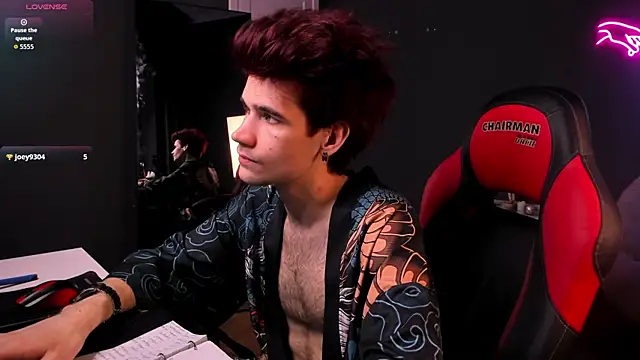 Snapshot of trevor_dreams chatting on February 24, 12:25 pm trevor dreams online show from February 24, 12:25 pm