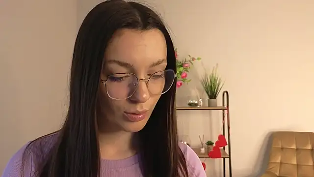 Snapshot of Merrit_Bef chatting on February 25, 10:25 am Merrit Bef online show from February 25, 10:25 am