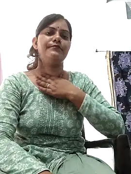 Snapshot of Anushka_Singh0 chatting on June 3, 4:59 am Anushka Singh0 online show from June 3, 4:59 am