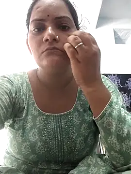 Snapshot of Anushka_Singh0 chatting on June 11, 4:21 am Anushka Singh0 online show from June 11, 4:21 am