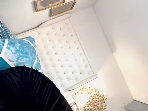 Snapshot of camillejoson chatting on May 2, 12:04 am camillejoson online show from May 2, 12:04 am