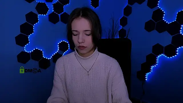 cleo cool online show from February 25, 9:30 am