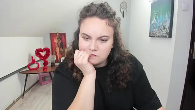 Snapshot of ElviraJoness chatting on February 16, 12:12 pm ElviraJoness online show from February 16, 12:12 pm