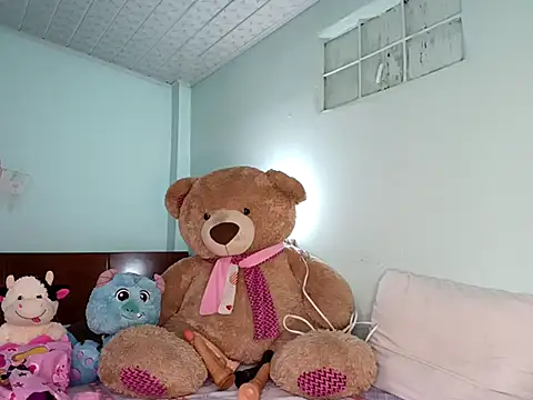 Elii petit online show from February 18, 11:22 pm