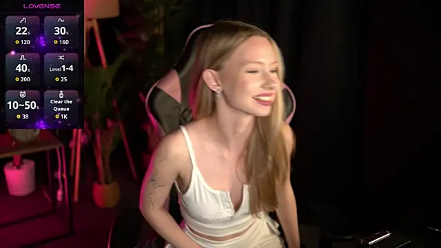 SweetDaisy me online show from April 7, 3:34 pm