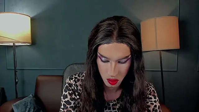 Snapshot of MadisonEsprit chatting on February 21, 10:05 am MadisonEsprit online show from February 21, 10:05 am