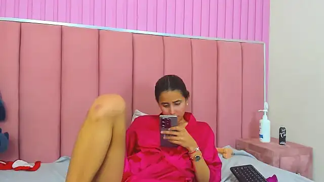 LolaWhite online show from April 16, 11:55 am