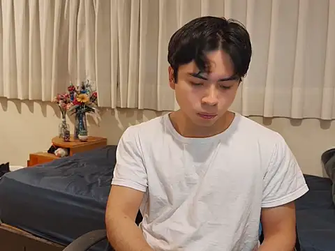 Snapshot of BentoBoxxx chatting on February 28, 1:06 am BentoBoxxx online show from February 28, 1:06 am