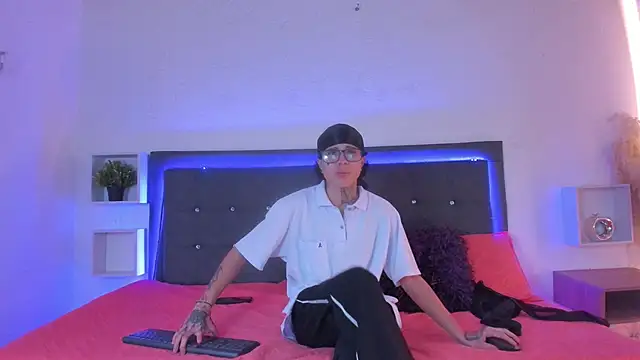 Ale cuzz online show from March 27, 3:56 pm