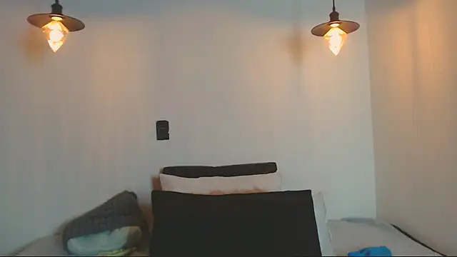 alien eyes09 online show from April 11, 2:27 am