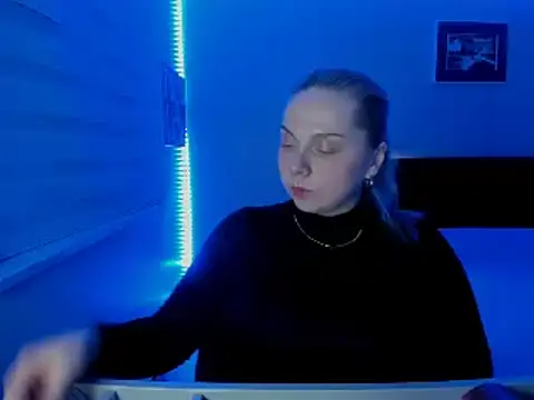 Snapshot of i_love_iva chatting on February 20, 9:54 am i love iva online show from February 20, 9:54 am