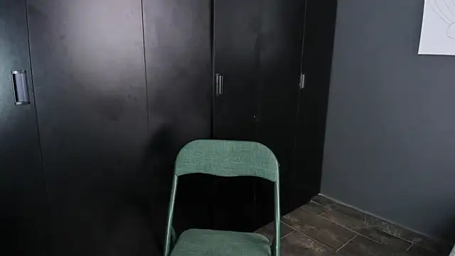 love kriss online show from April 3, 5:22 pm