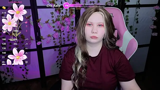 Snapshot of kitsune_little chatting on April 24, 8:22 pm kitsune little online show from April 24, 8:22 pm