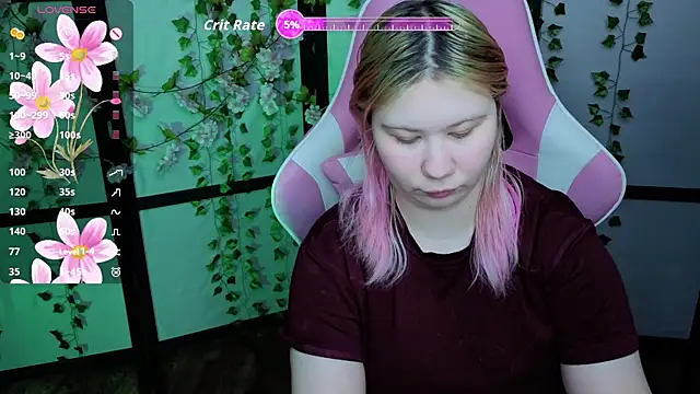 Snapshot of kitsune_little chatting on May 9, 10:15 pm kitsune little online show from May 9, 10:15 pm