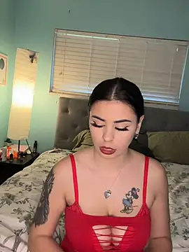 Snapshot of daniella_monroe chatting on March 3, 6:14 pm daniella monroe online show from March 3, 6:14 pm