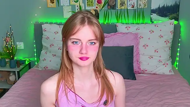 ElfieWhite online show from July 19, 10:13 pm