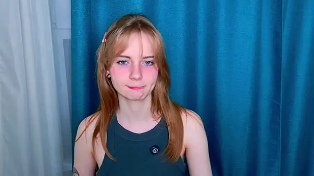ElfieWhite online show from July 28, 11:37 pm