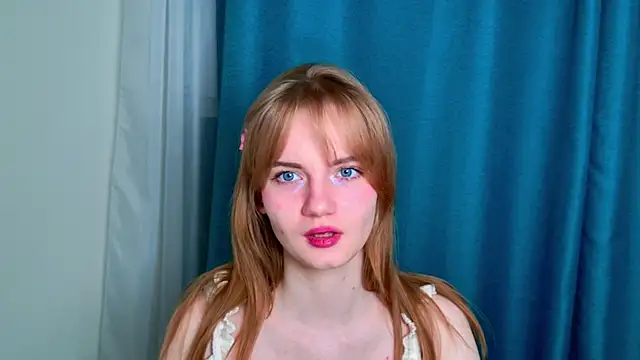 ElfieWhite online show from July 30, 9:58 pm