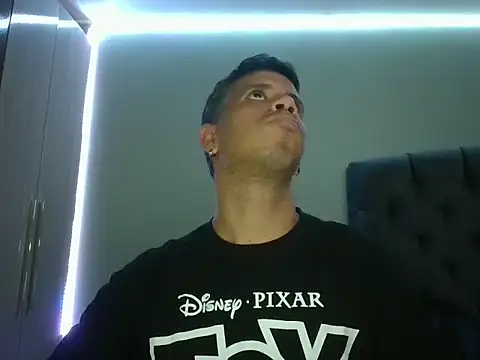 Snapshot of WILD_BIGCOCK35 chatting on February 22, 12:12 am WILD BIGCOCK35 online show from February 22, 12:12 am