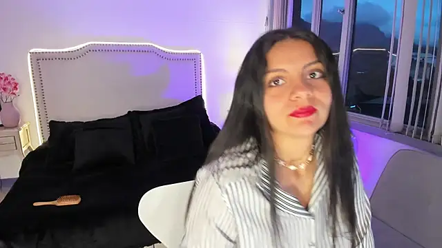 Snapshot of luisa__rosse chatting on February 13, 11:28 am luisa rosse online show from February 13, 11:28 am