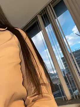 Snapshot of luisa__rosse chatting on February 20, 11:43 am luisa rosse online show from February 20, 11:43 am