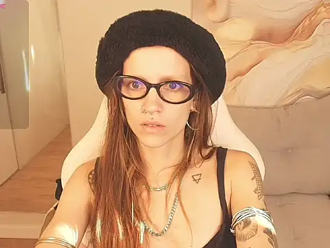 Peggy Ross online show from March 4, 8:15 pm