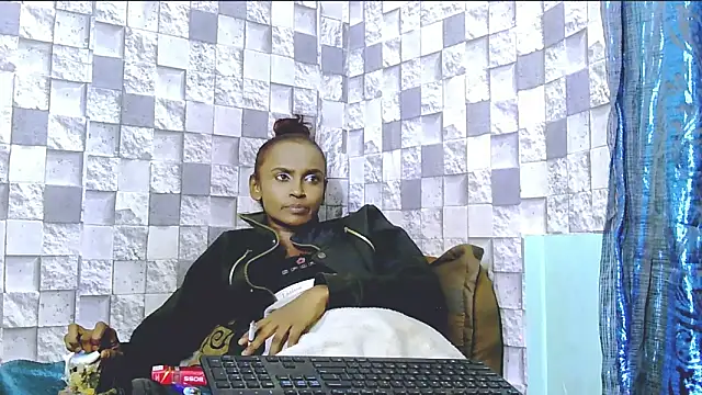 Snapshot of SassyXindian chatting on May 14, 11:55 pm SassyXindian online show from May 14, 11:55 pm