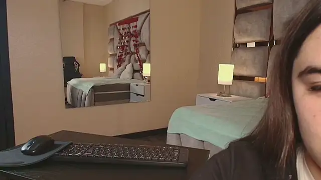 Snapshot of Anya_Volker chatting on March 2, 12:56 pm Anya Volker online show from March 2, 12:56 pm