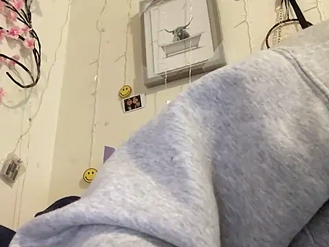 Snapshot of Girlnextdoor242 chatting on February 23, 7:11 pm Girlnextdoor242 online show from February 23, 7:11 pm