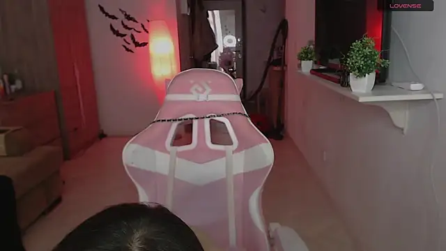 Snapshot of ShayL1sse chatting on March 1, 12:18 pm ShayL1sse online show from March 1, 12:18 pm