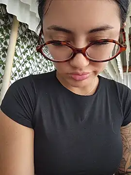 Snapshot of Roma_xxx chatting on April 19, 8:44 pm Roma xxx online show from April 19, 8:44 pm
