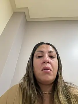 leona-david online show from May 4, 12:01 pm